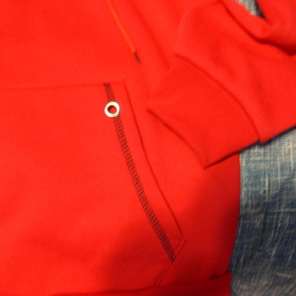 RED BULL LOGO  RACING HOODY LARGE RED. - Picture 3 of 8
